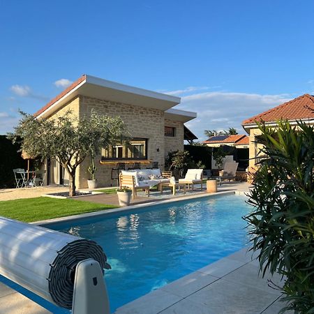 Hotel La Parenthese à Auberives-sur-Vareze Extérieur photo